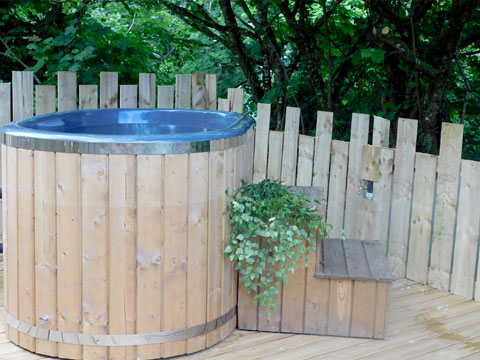 Wootton Manor Woodland Bus Holiday Accommodation