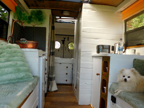 Wootton Manor Woodland Bus Holiday Accommodation