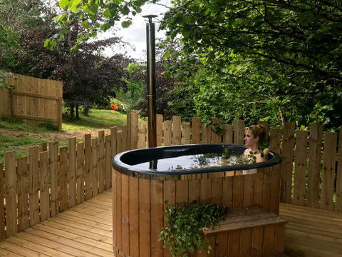 Wootton Manor Woodland Bus Holiday Accommodation